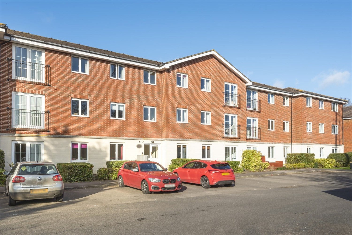 Flat Daux Road in Billingshurst