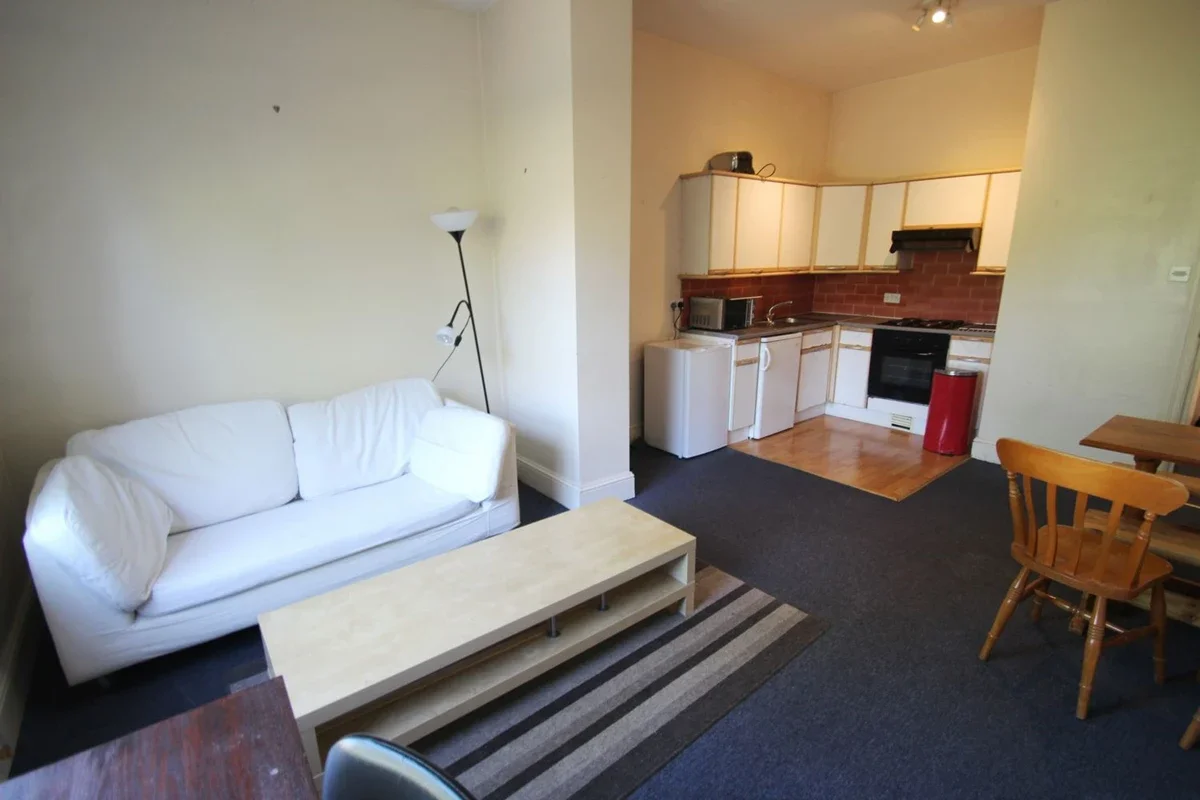 Flat Caledonian Road in Greater London