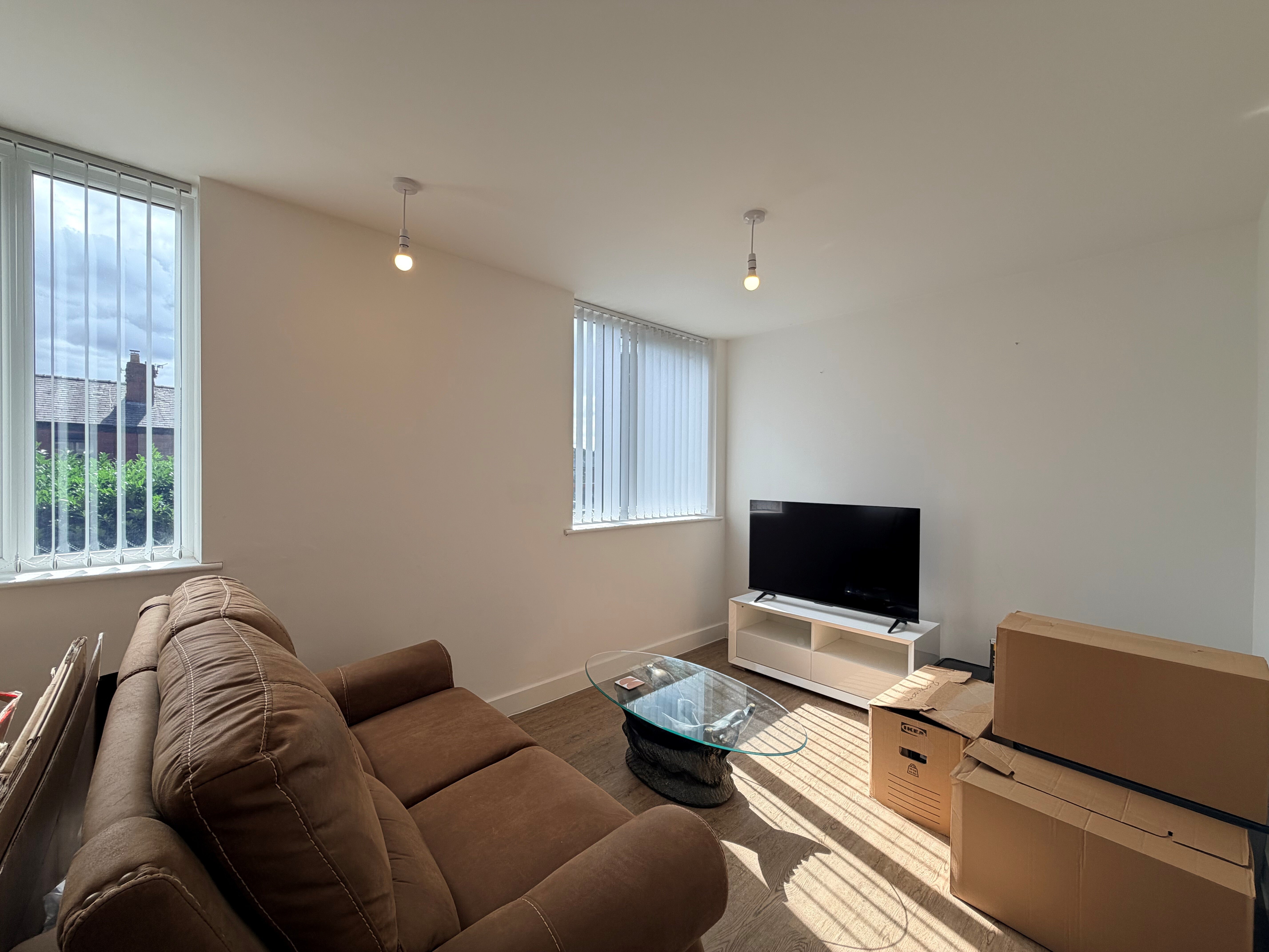 Flat Crossford Court in Trafford