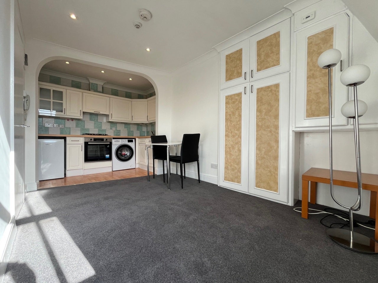 Flat Howitt Road in Greater London