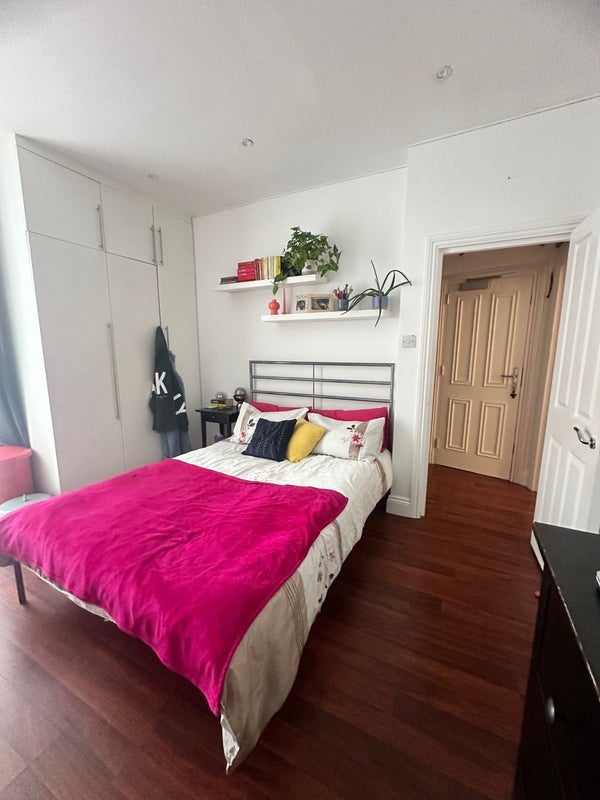 Room Brancaster Road in Greater London