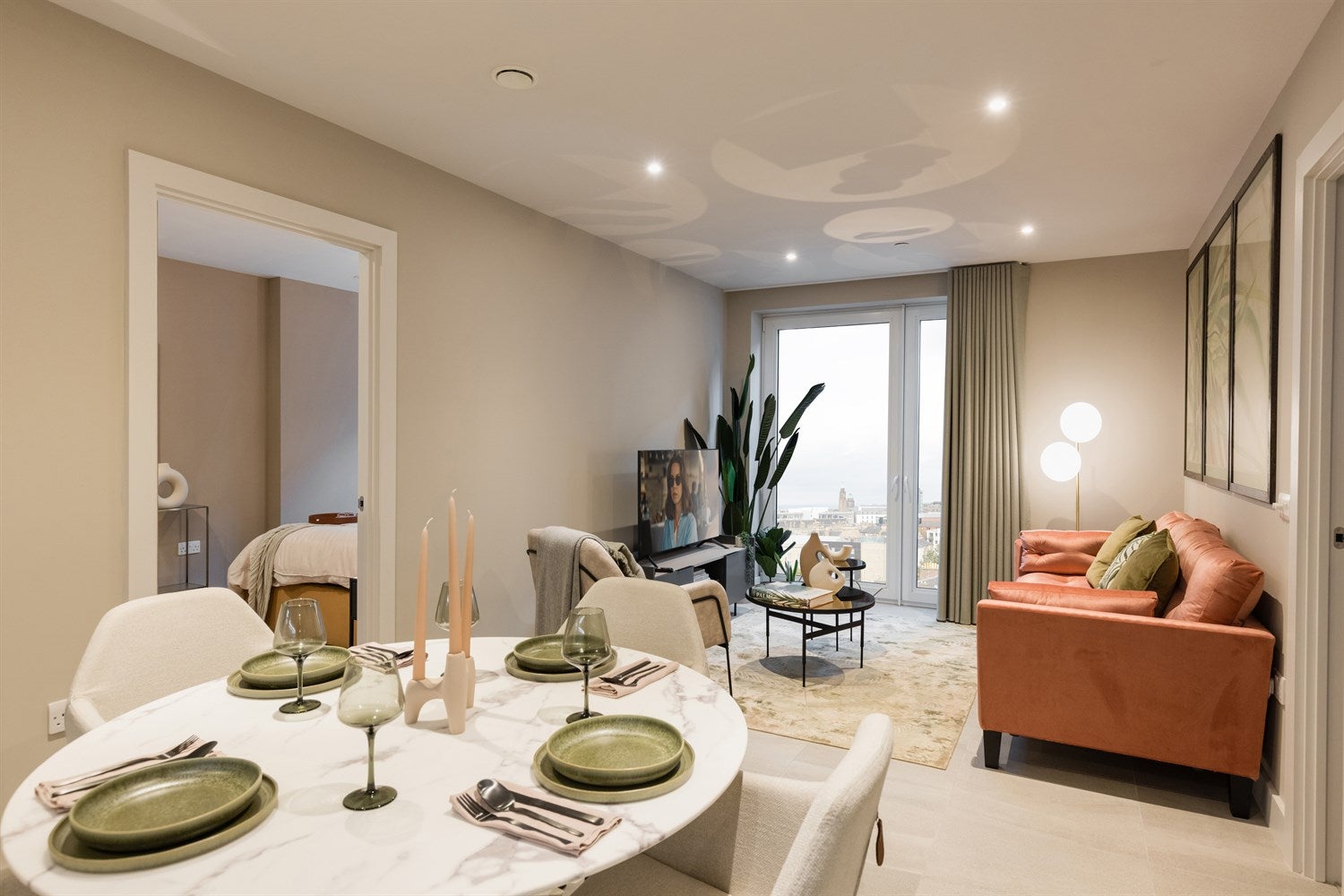 Flat McEwan Square in City of Edinburgh