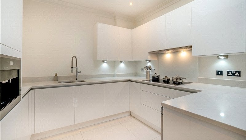 Flat Rainville Road in Greater London