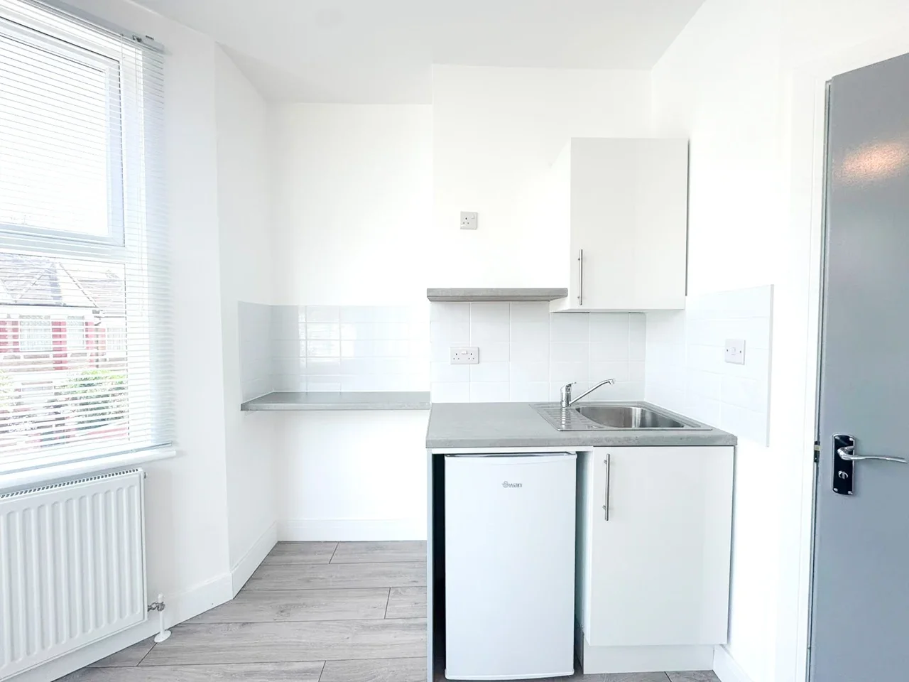 Flat Keston Road in Greater London