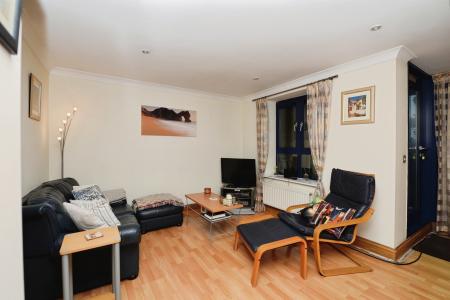 Flat Canute Road in Southampton