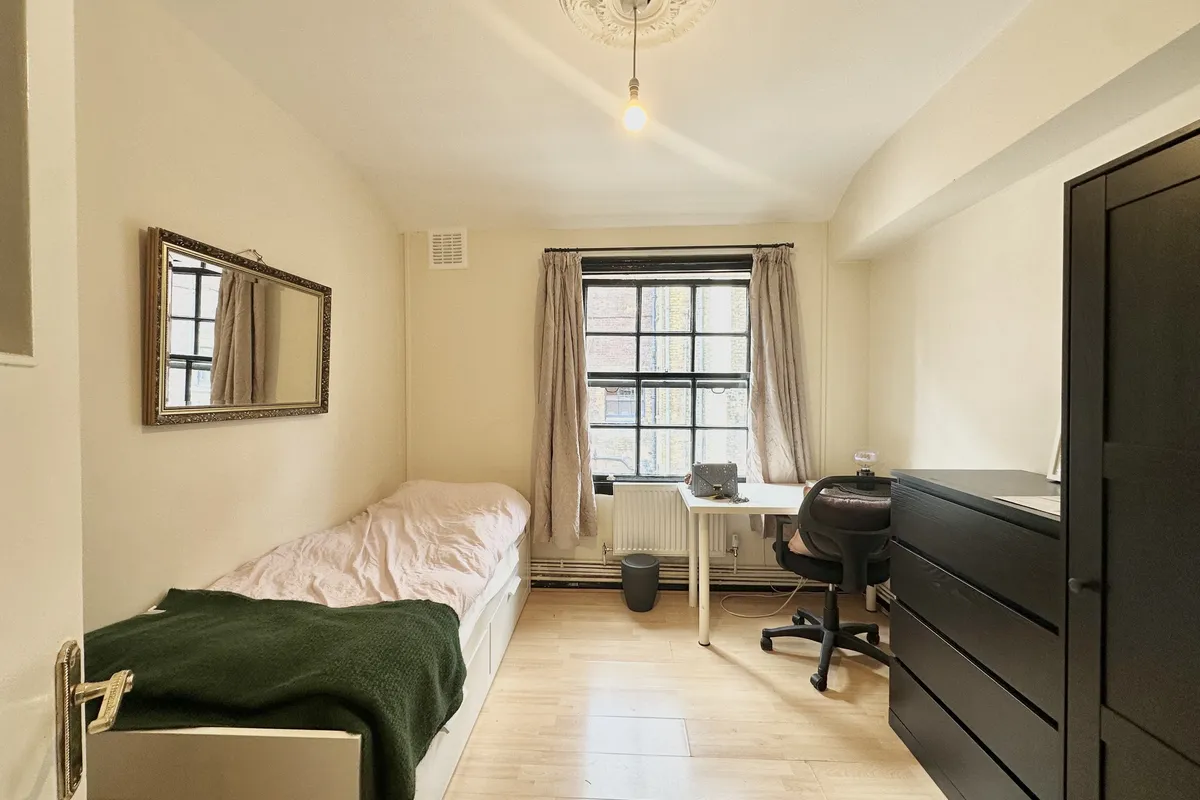 Flat Tavistock Street in City of Westminster