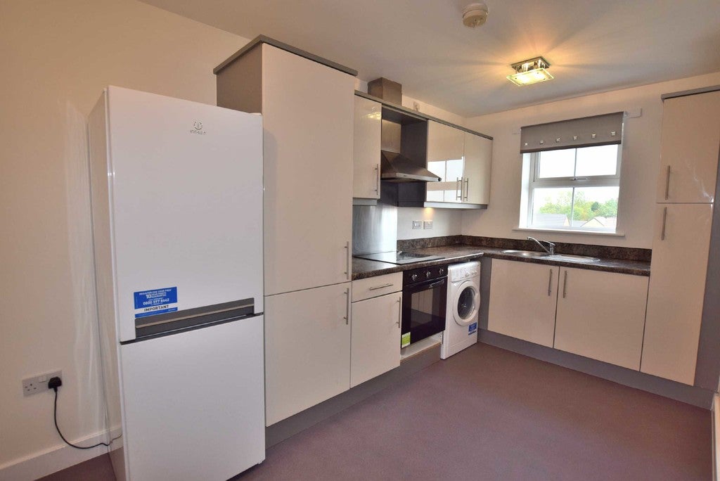 Flat Chepstow Close in Colburn