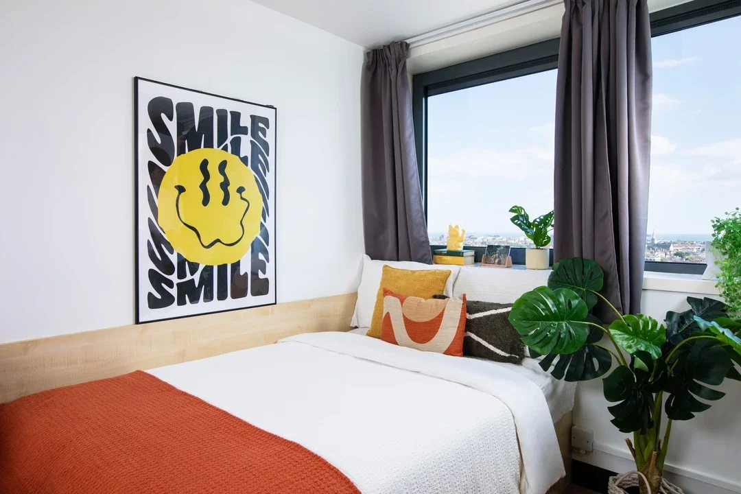 Room Melbourne Place in Portsmouth