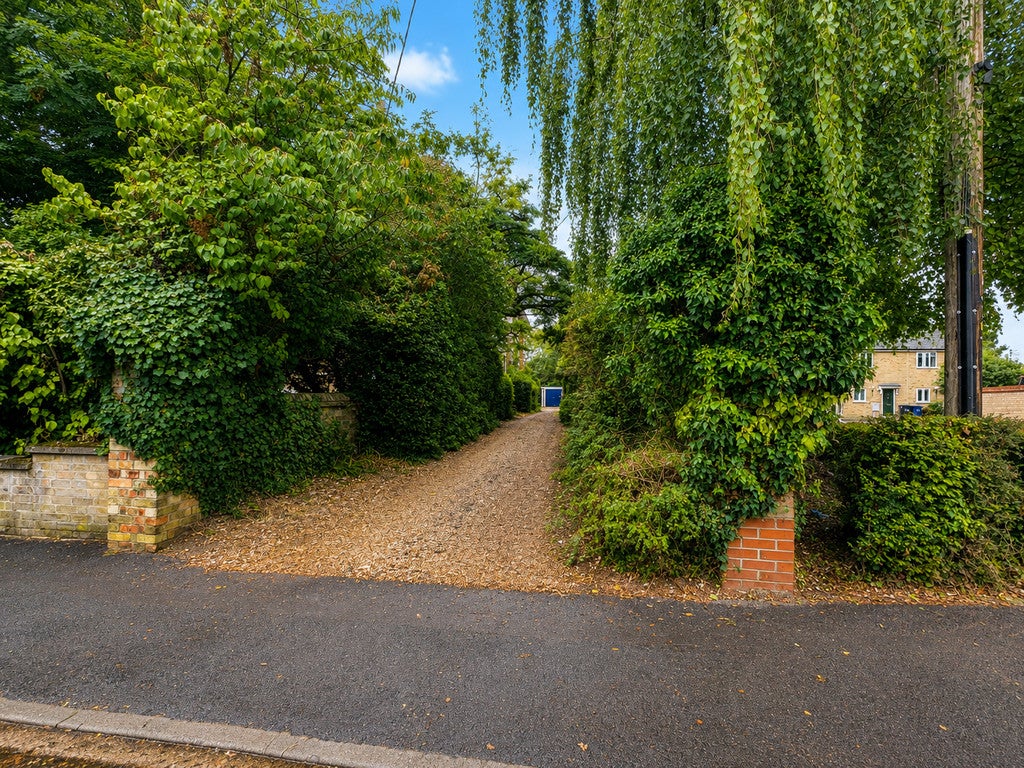 Flat Short Lane in South Cambridgeshire