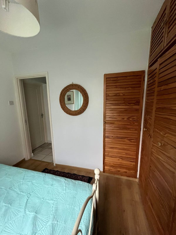 Room Dagnall Street in Greater London
