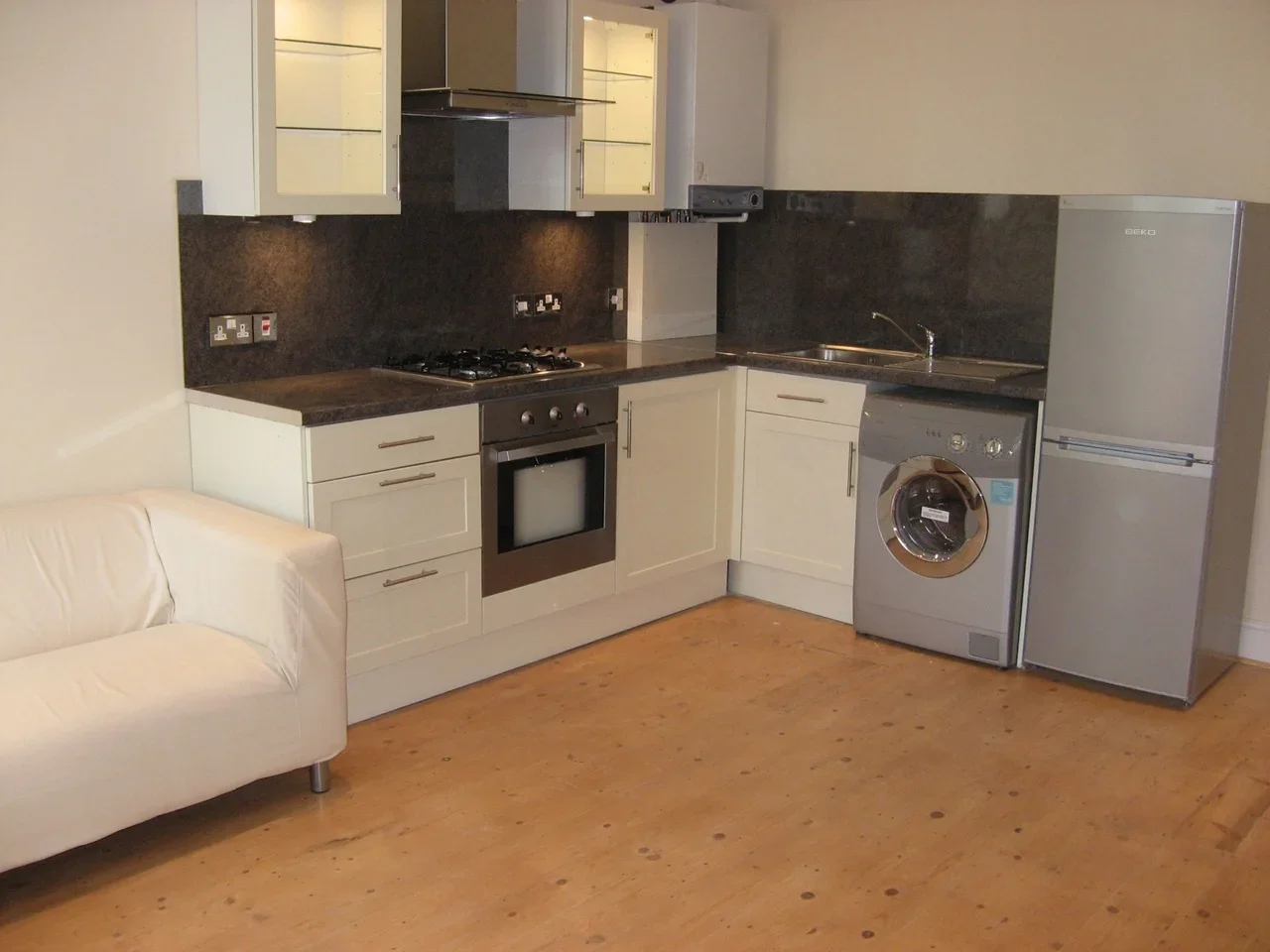 Flat Starling Mews in Greater London