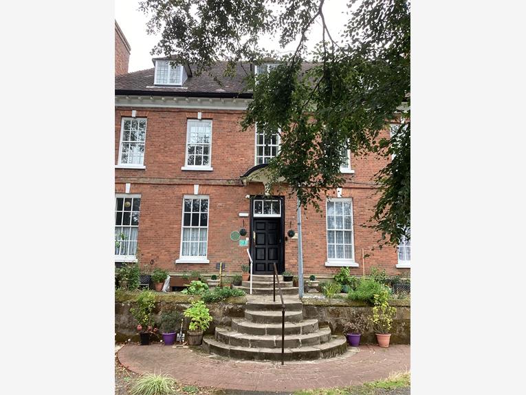 Flat Hall Barn Close in Madeley