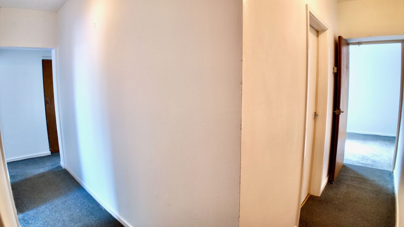 Flat Victoria Road in Pengam