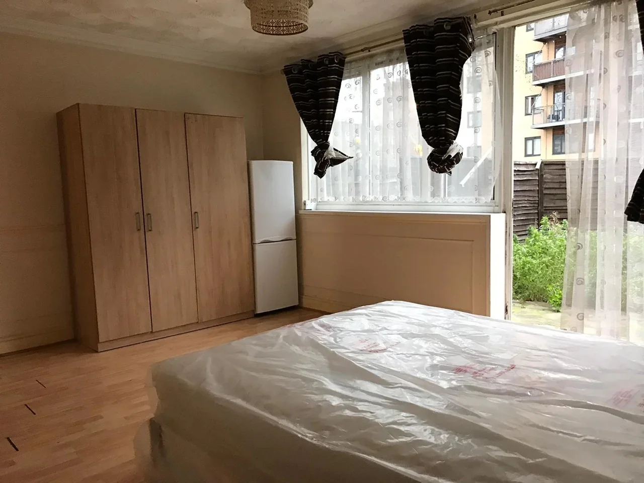 House Garry Way in Greater London