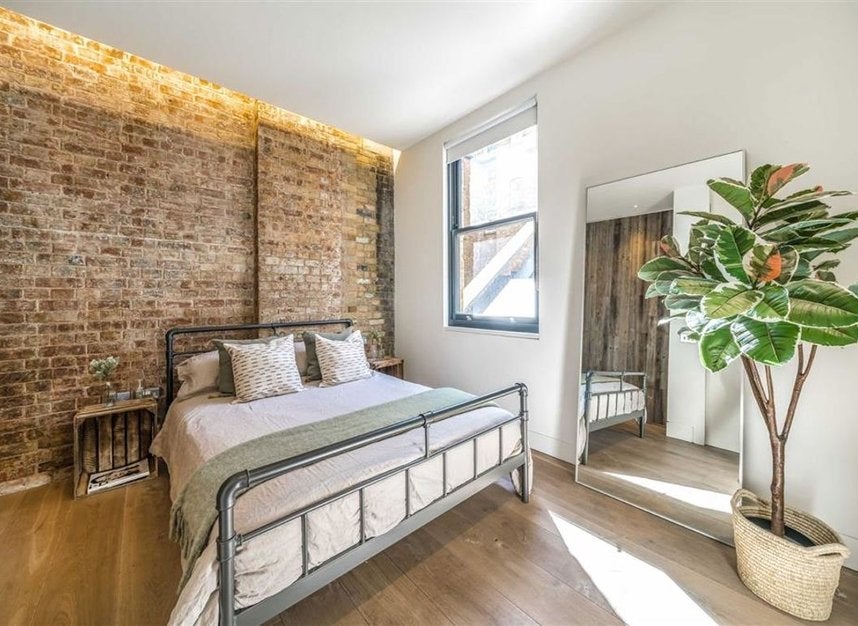 Flat Great Titchfield Street in City of Westminster