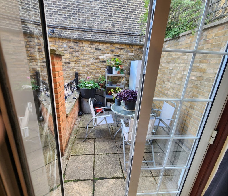 Room Ashmore Road in City of Westminster