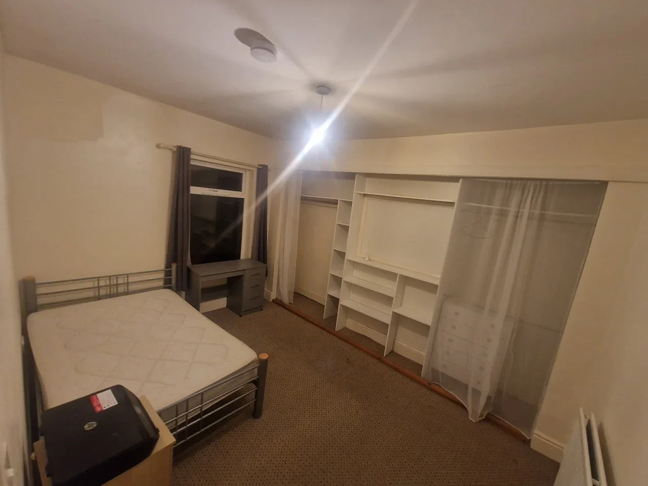 Room Harrow Road in Birmingham