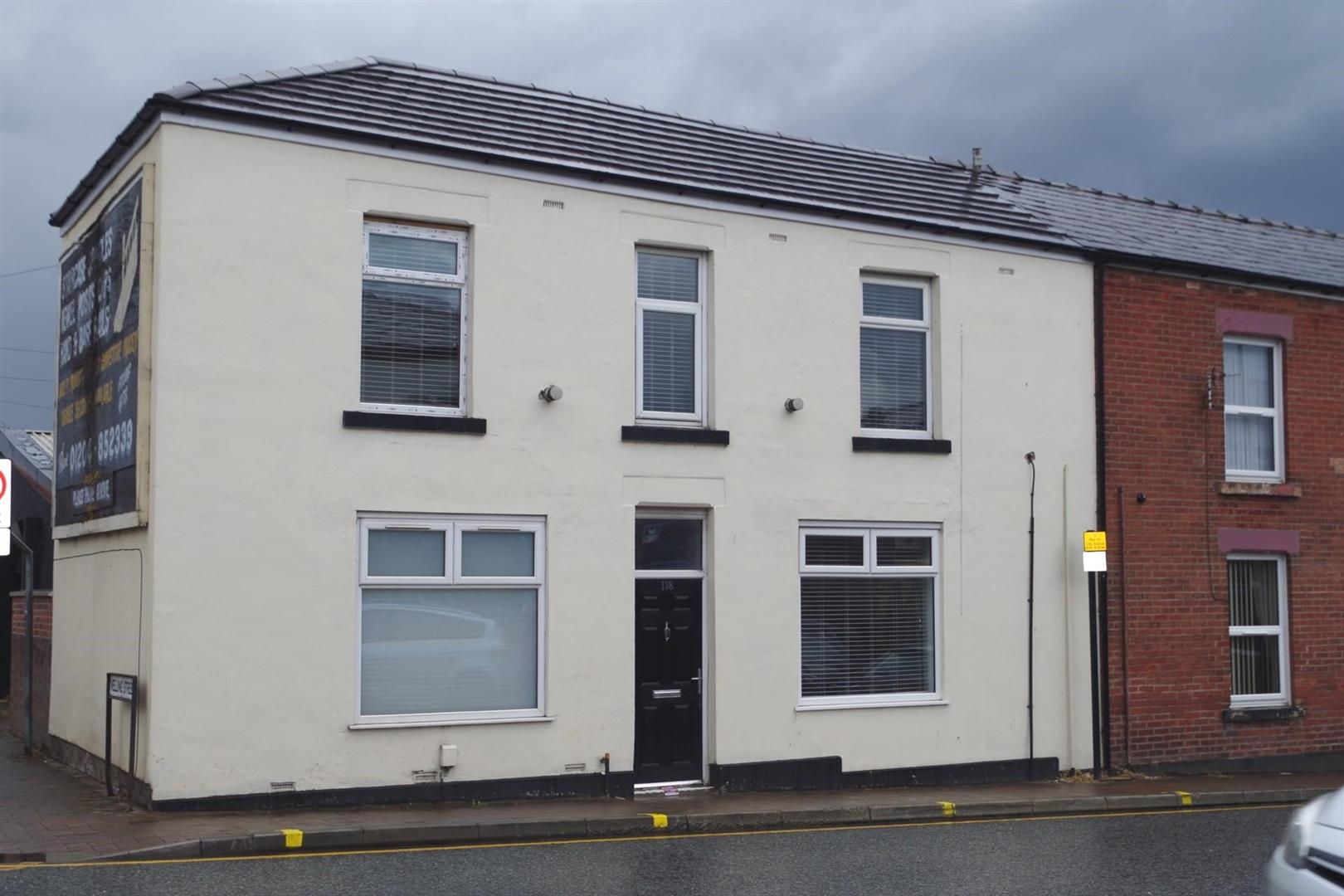 Flat Tonge Moor Road in Bolton