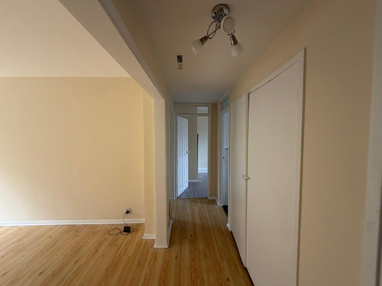 Flat Deer Park Close in Greater London