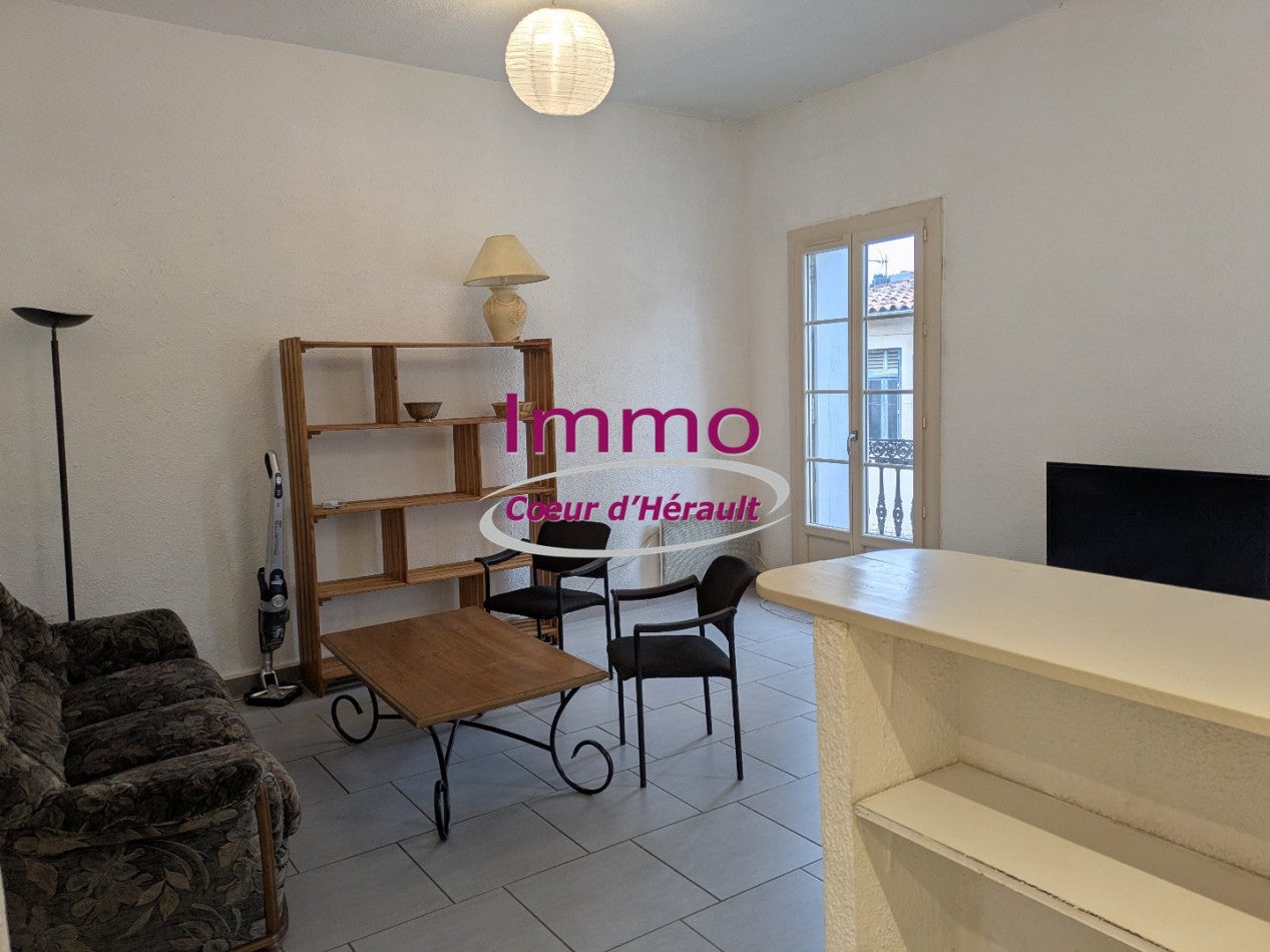 Appartement Place Jules Balestier à Clermont-l'Hérault
