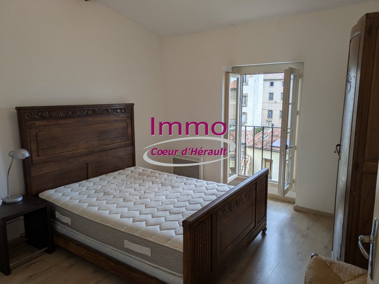 Appartement Place Jules Balestier à Clermont-l'Hérault