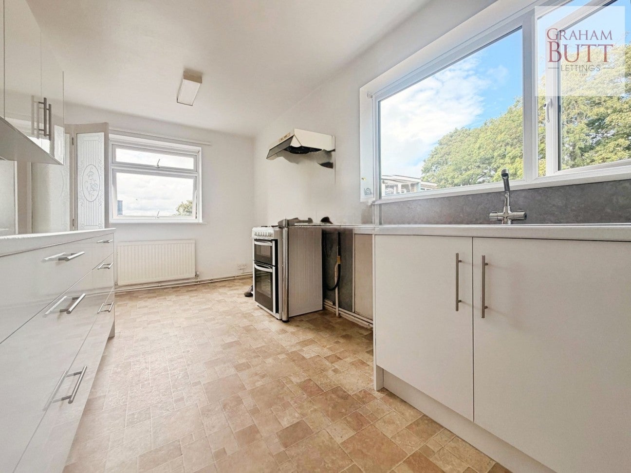 Flat Chatsmore Crescent in Worthing
