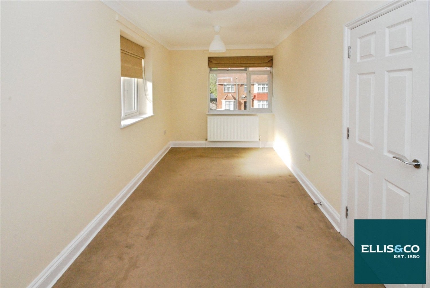 Flat Pennine Drive in Greater London