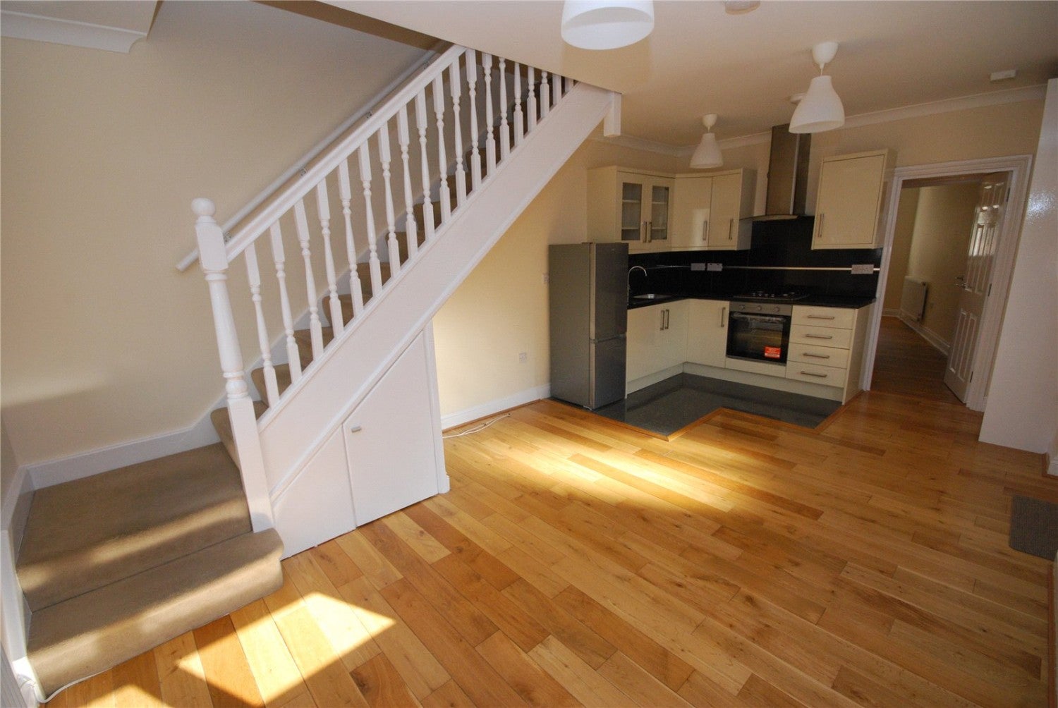 Flat Pennine Drive in Greater London