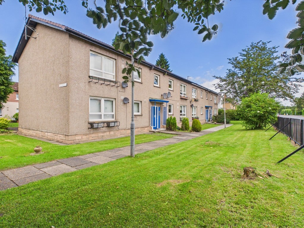 Flat Anniesland Road in Glasgow
