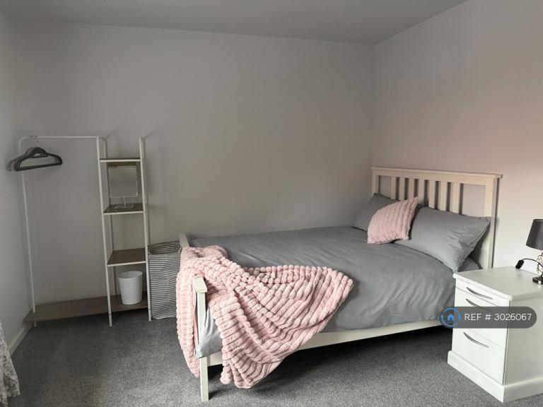Room Draper Road in Winchester
