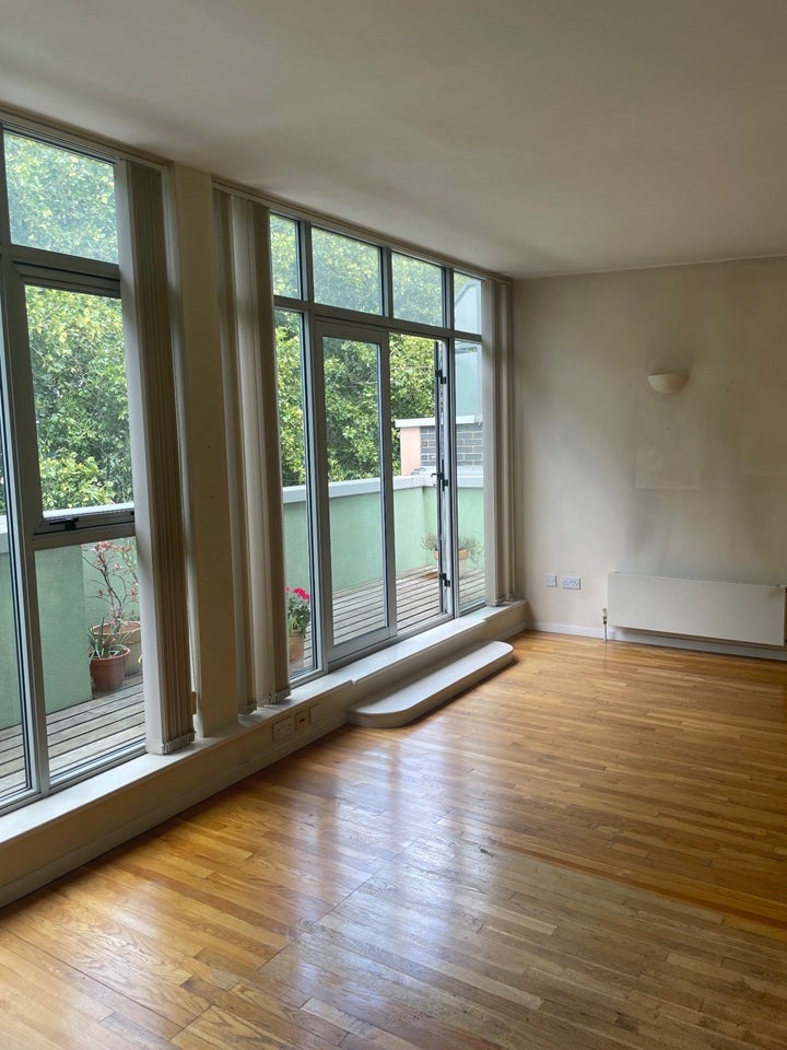 Flat Albert Road in Greater London