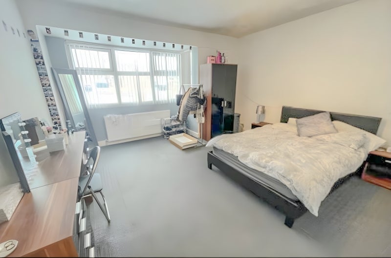 Room Cross Speedwell Street in Leeds