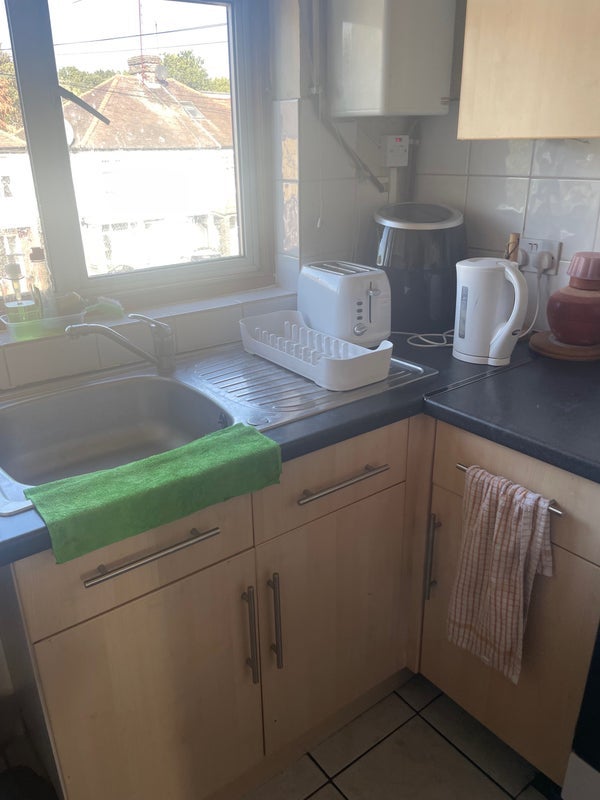 Room Bell Brook Rise in Greater London