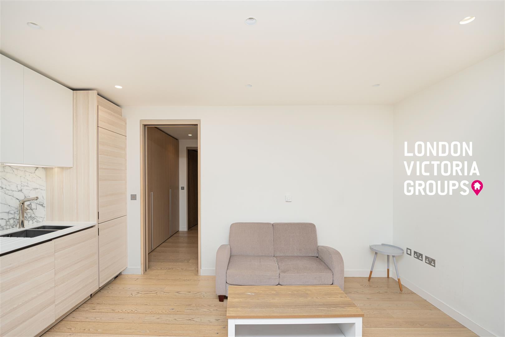 Flat Pilot Walk in Greater London