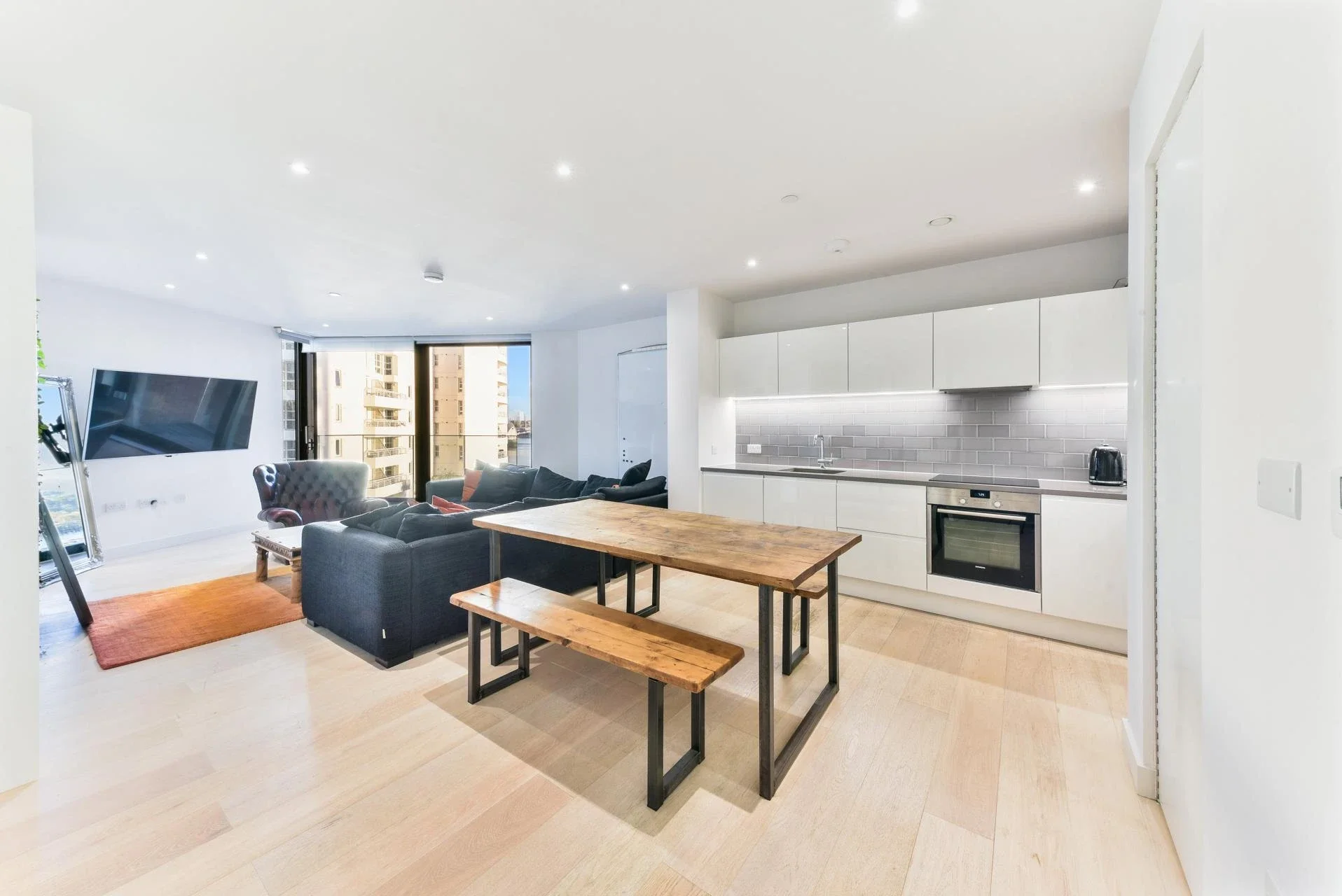 Flat Rawsthorne Close in Greater London