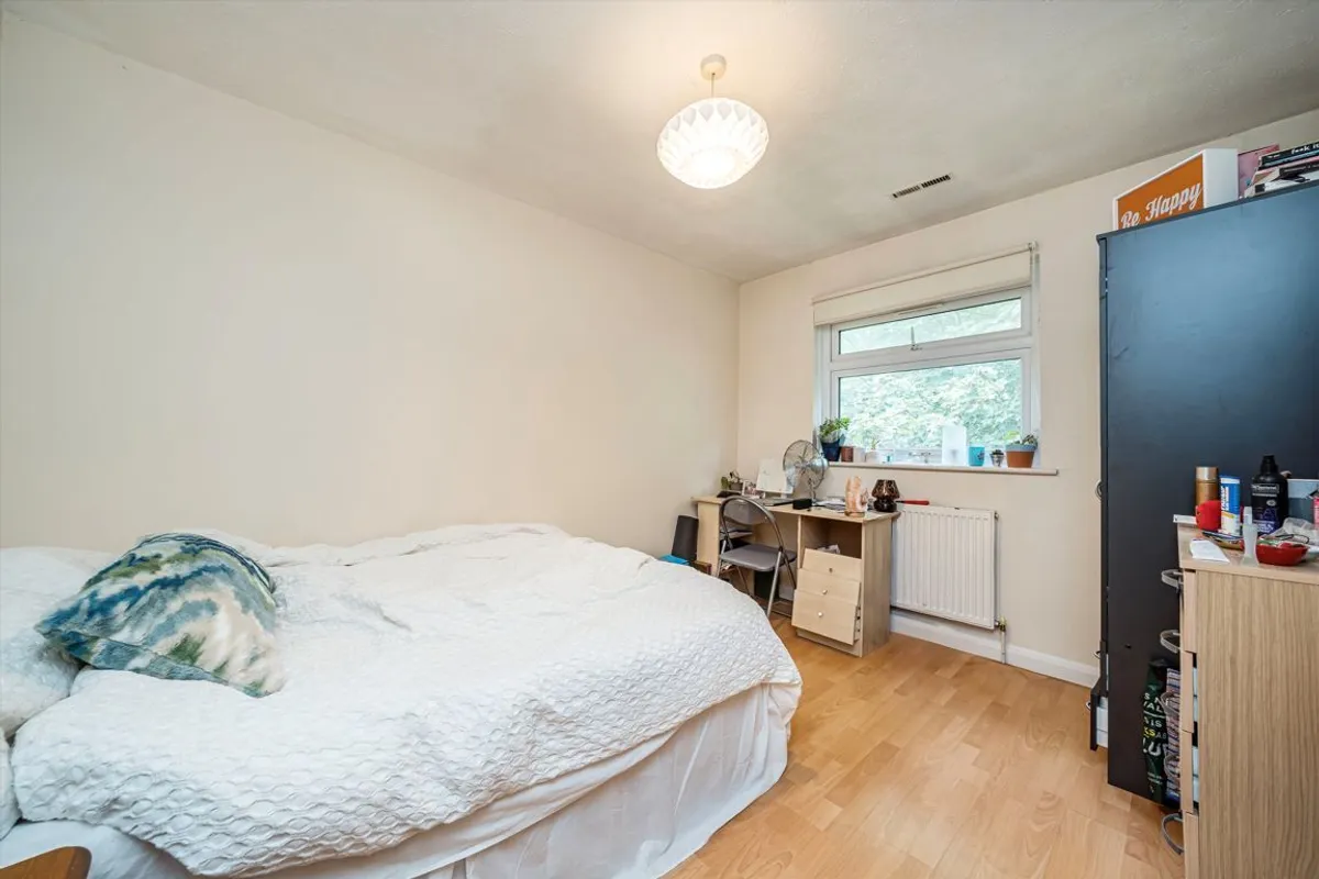House Lanark Close in Greater London