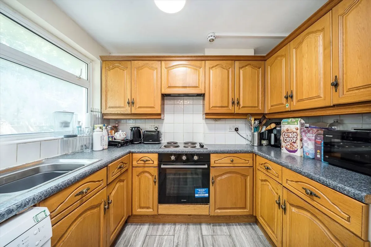 House Lanark Close in Greater London