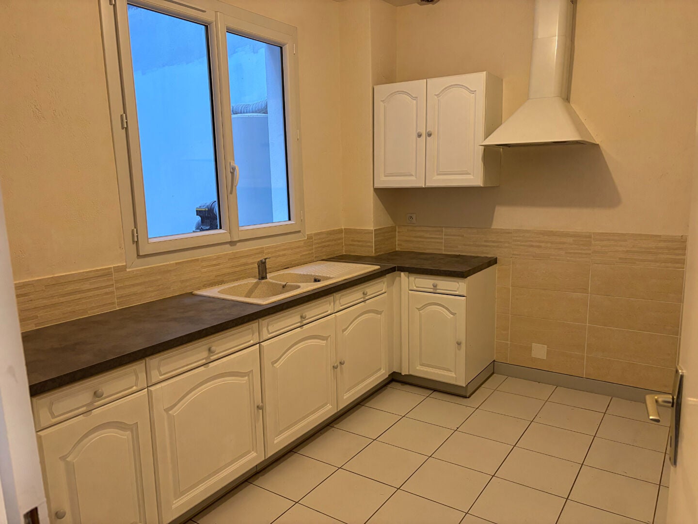 Appartement Rue du Docteur Hubert à Neuville-sur-Ain