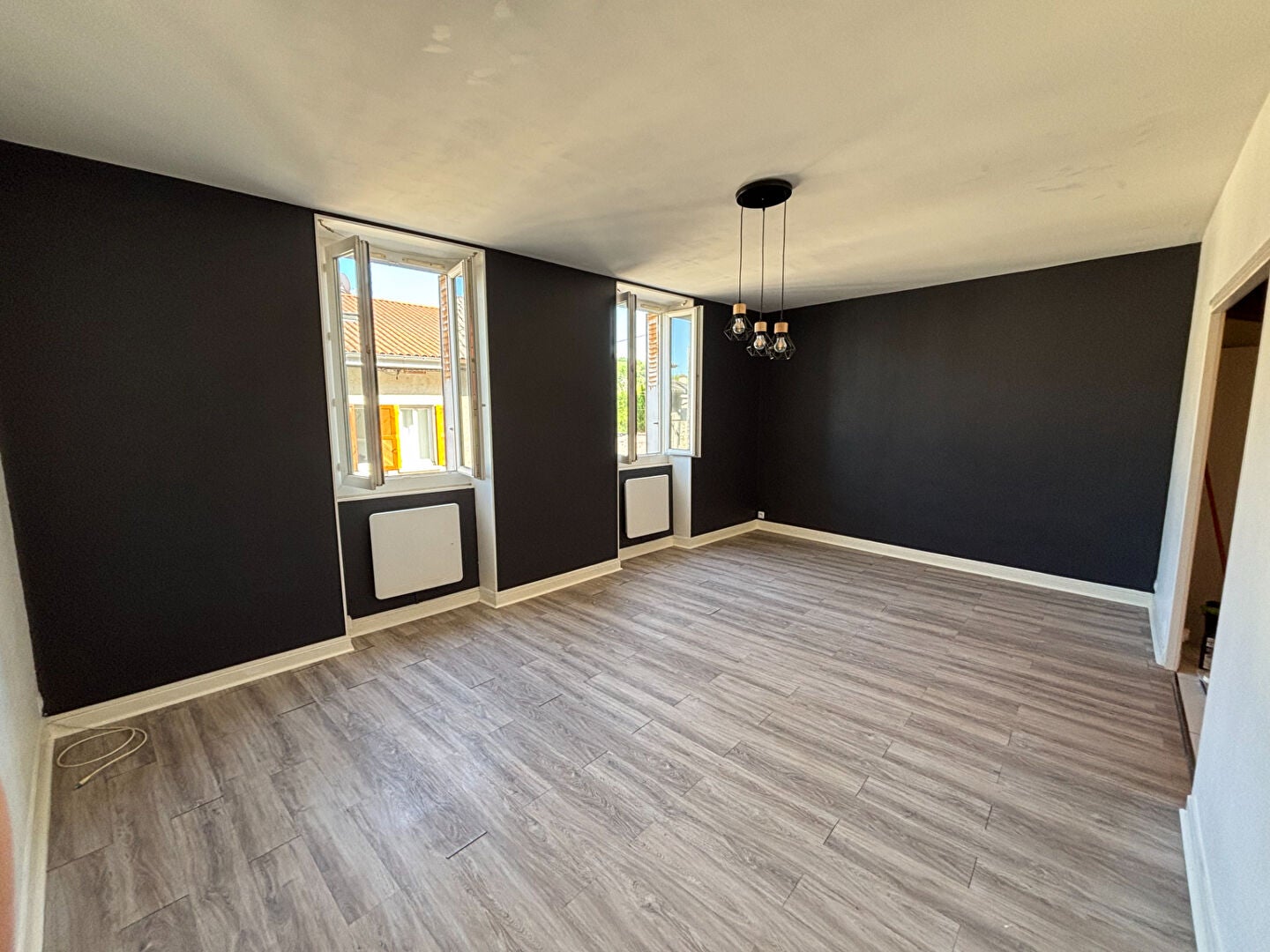 Flat Rue du Docteur Hubert in Neuville-sur-Ain