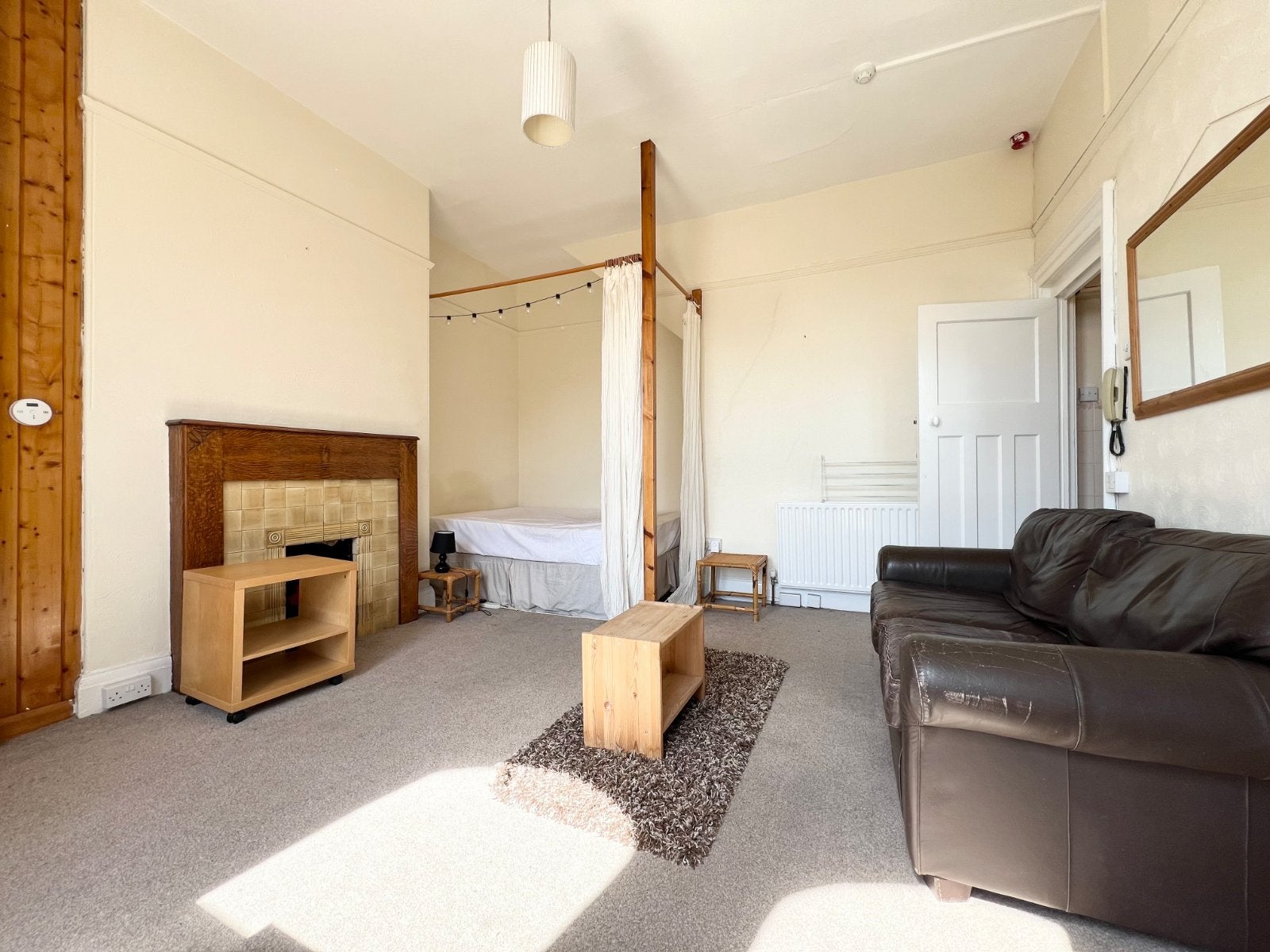 Flat Kelso Road in Leeds