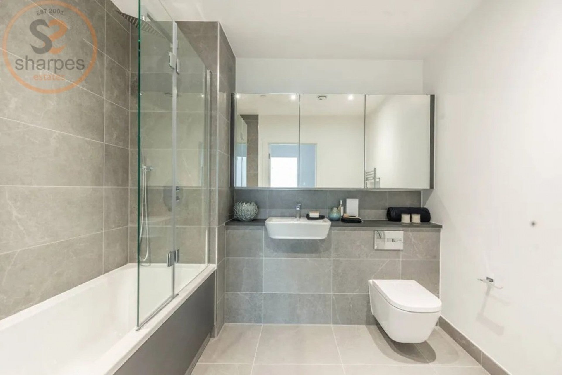 Flat Beverley Way in Greater London