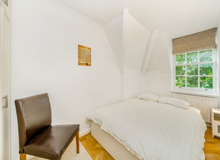 Flat Kensington Church Walk in Greater London