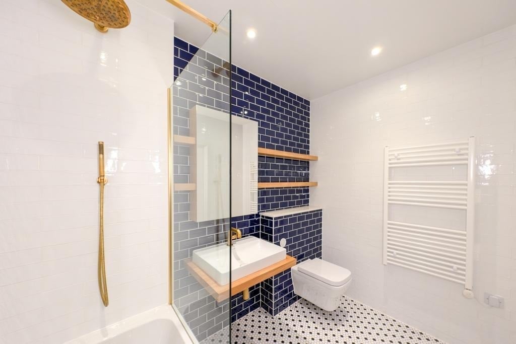 Flat Hercules Slip in Greater London