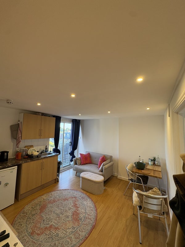 Room Fontenoy Road in Greater London