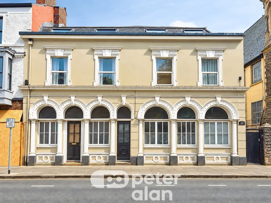 Flat Moira Terrace in Cardiff