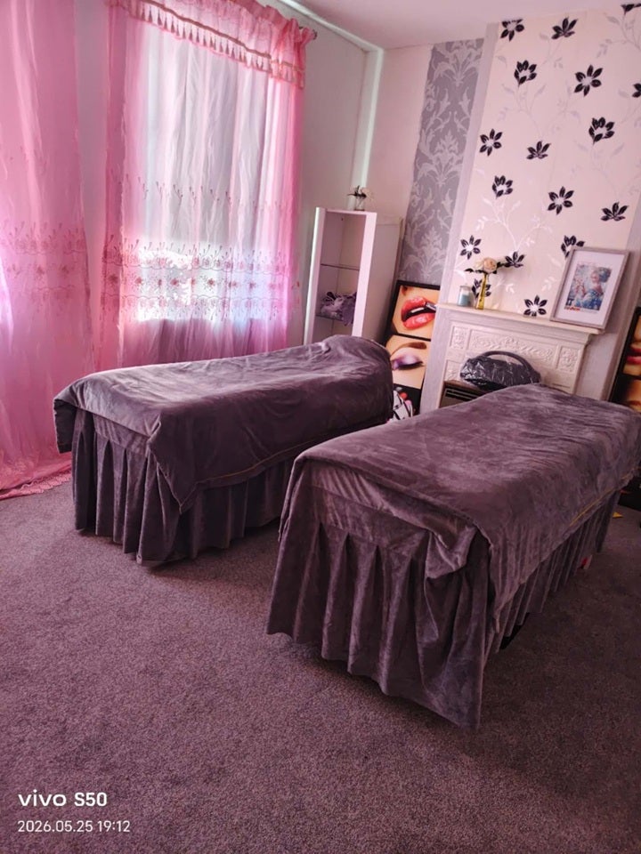 Room Pontygwindy Road in Caerphilly