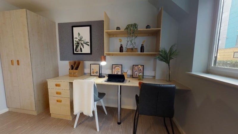 Room De Montfort Street in Leicester