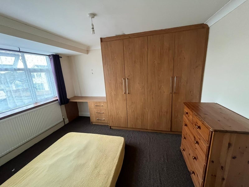 Room Selan Gardens in Greater London