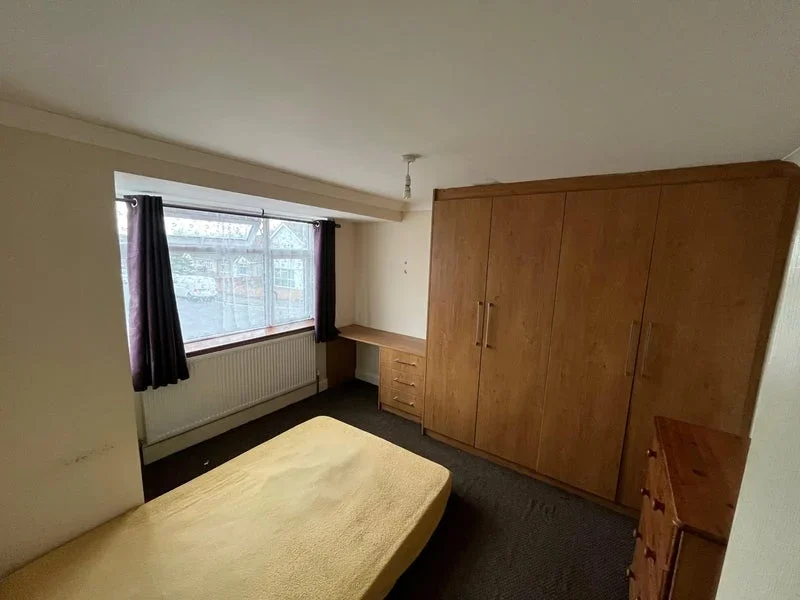 Room Selan Gardens in Greater London