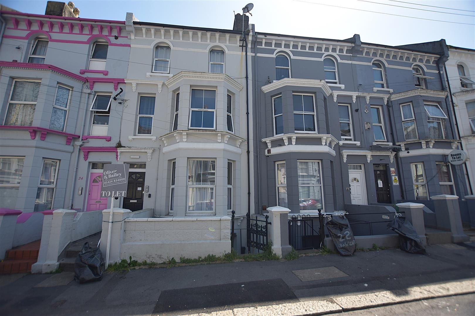 Flat Cambridge Gardens in St Leonards